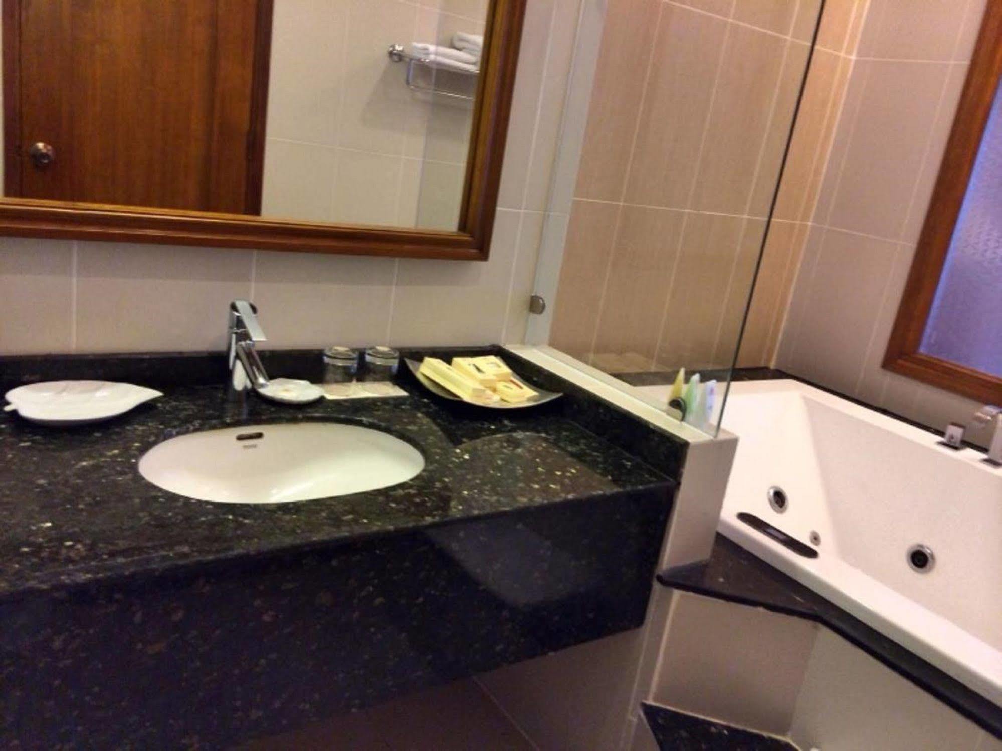 Petro Hotel Vung Tau Zewnętrze zdjęcie